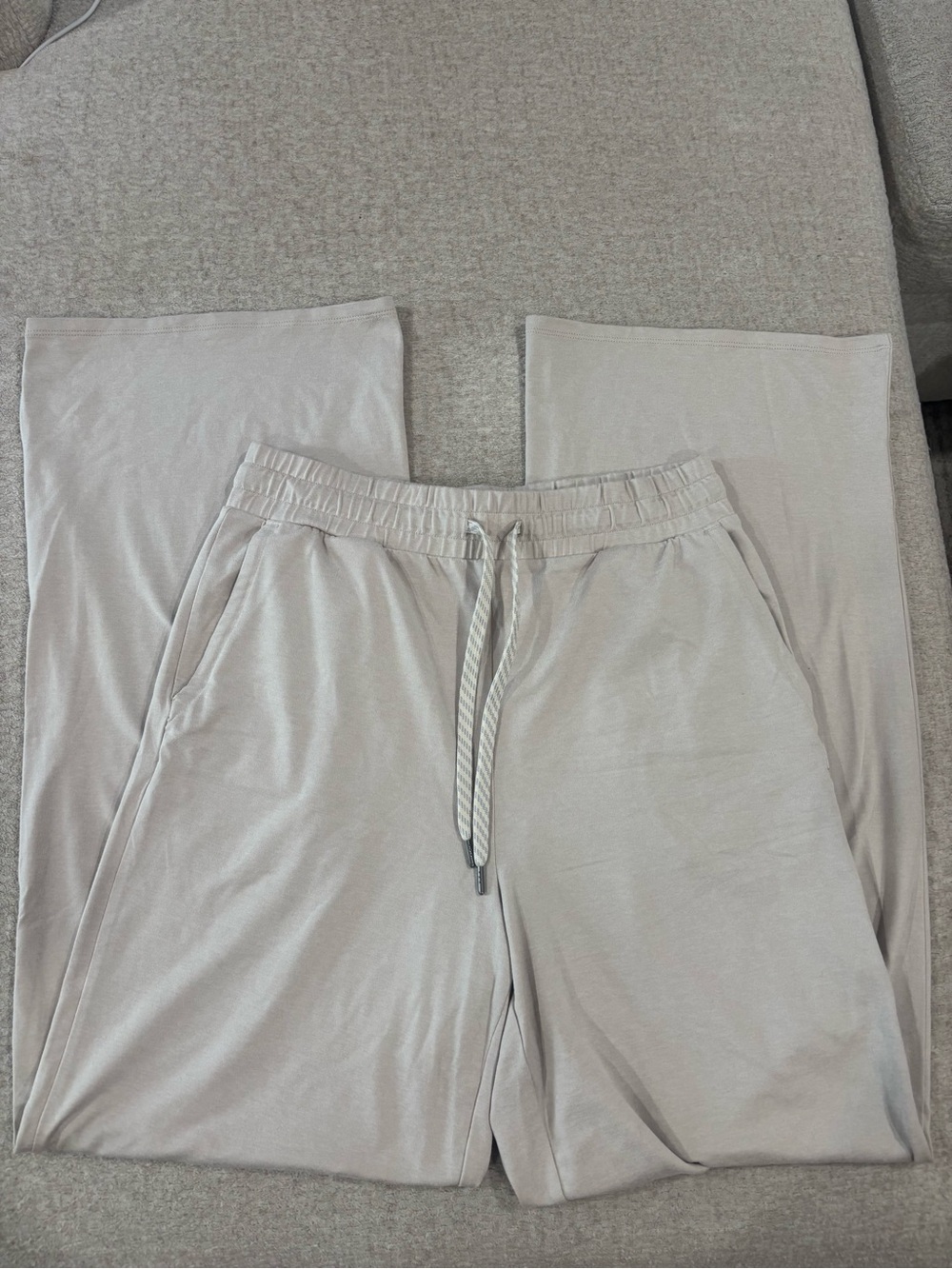 Vuori Beige Women's Lounge Joggers
